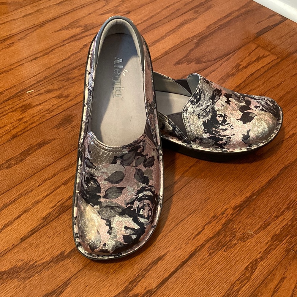 Allegria clogs